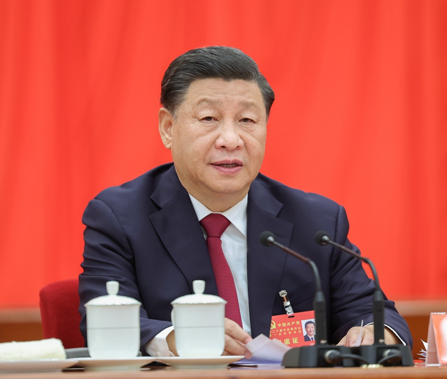 10月23日，中國(guó)共產(chǎn)黨第二十屆中央委員會(huì)第一次全體會(huì)議在北京人民大會(huì)堂舉行。習(xí)近平同志主持會(huì)議并在當(dāng)選中共中央委員會(huì)總書(shū)記后作重要講話。